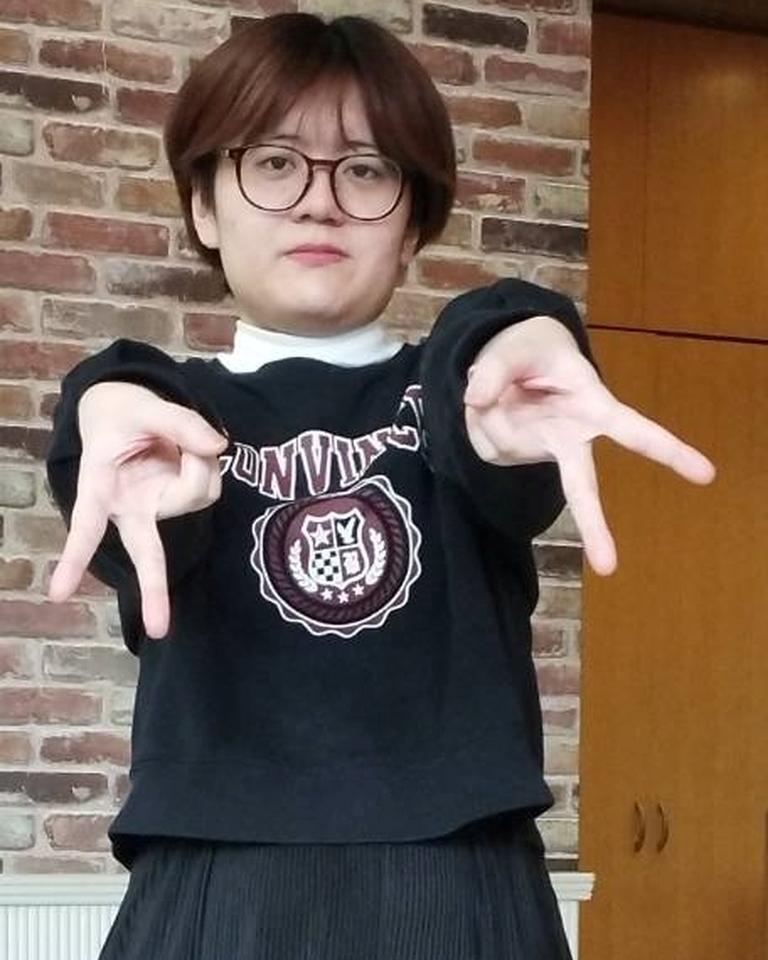 小西　穂果